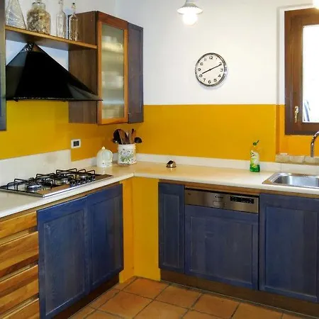 Holiday home Annunziata Sleeps 20 Pool Wifi