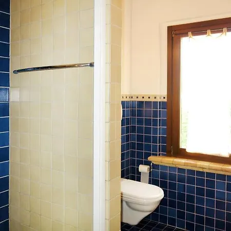 Annunziata Sleeps 20 Pool Wifi Holiday home *