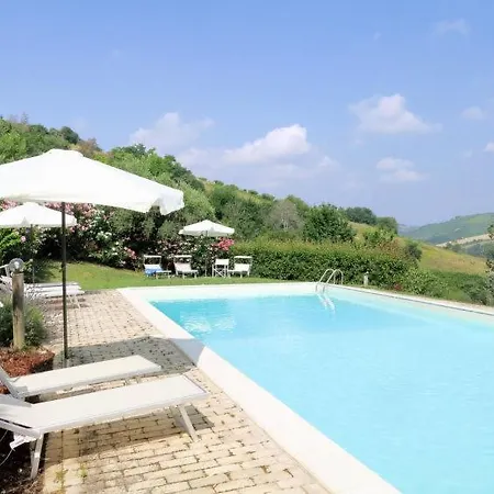 Annunziata Sleeps 20 Pool Wifi