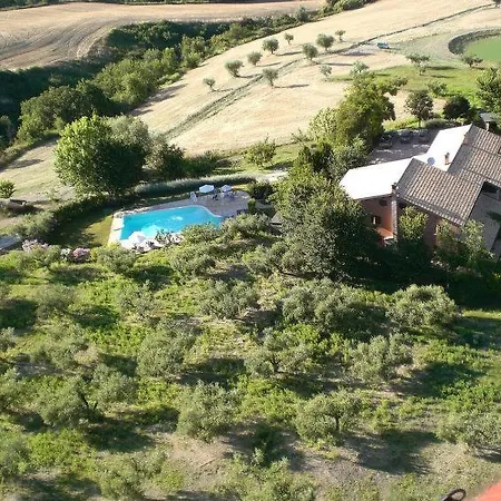 Annunziata Sleeps 20 Pool Wifi Citta Sant'Angelo