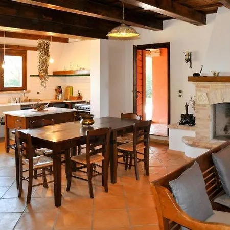 Annunziata Sleeps 20 Pool Wifi Holiday home Citta Sant'Angelo