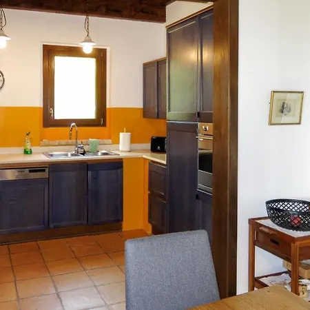 Annunziata Sleeps 20 Pool Wifi
